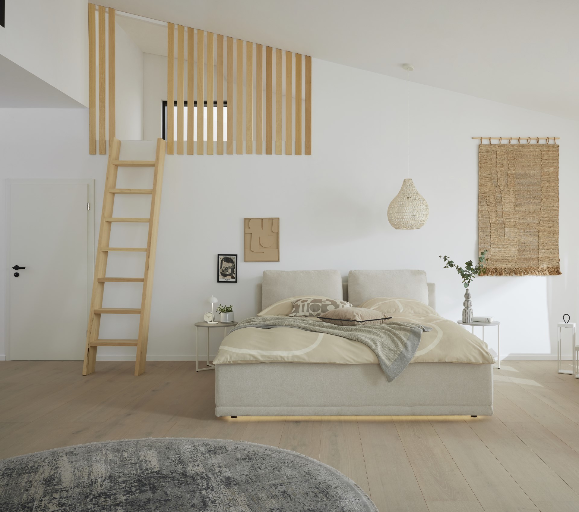 Polsterbett JustB! von Musterring in beige in einem gemütlich mit hellem Holz eingerichtetem Raum