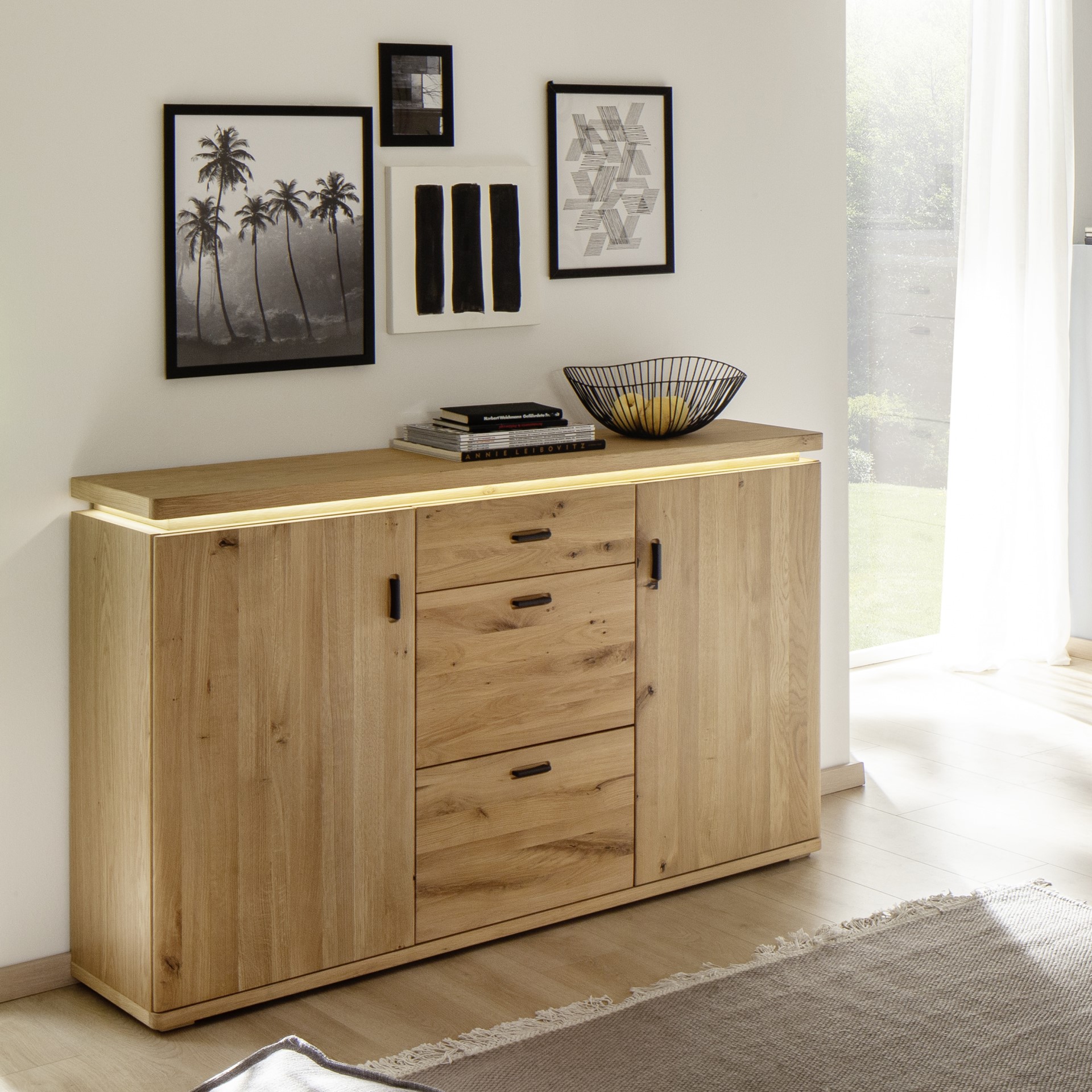 Kommode Barcelona von MCA aus braunem Holz in einem klassischen Design