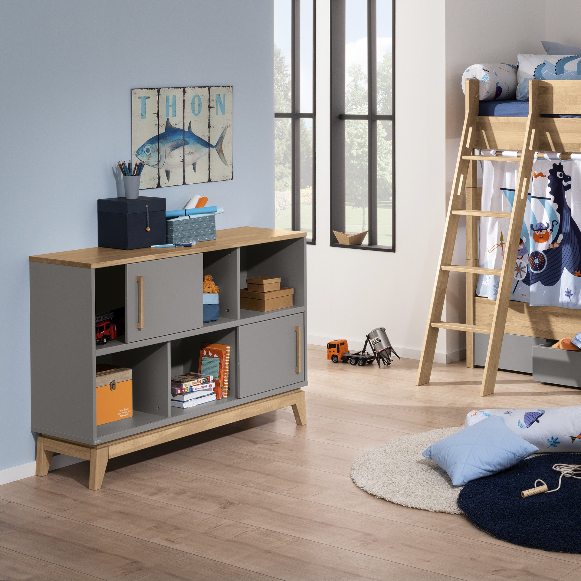 Sideboard Sten von Paidi in Grau und mit Holzoptik-Elementen im Scandi-Look