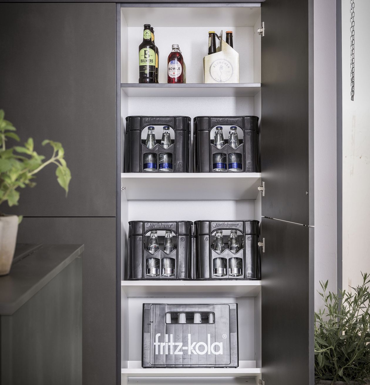 Detailbild: Sormani Teramo Hochschrank mit Regalfächern