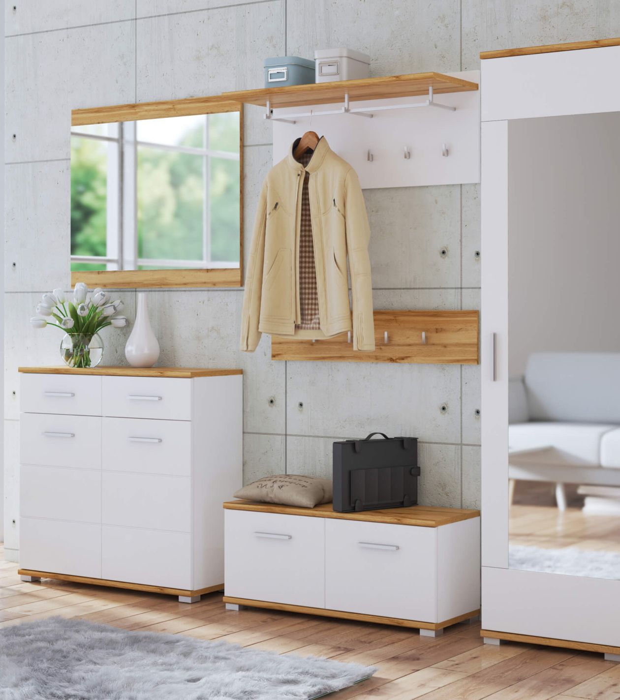 Moderner Eingangsbereich mit weißen Schränken, Holzakzenten, Spiegel, Kleiderhaken mit einer beigen Jacke und einem hellgrauen Teppich auf einem Hartholzboden.