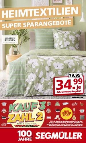 Titel eines SEGMÜLLER Heimtextilien-Werbeprospekts, der ein Bett mit grüner geblümter Bettdecke und Kissen zeigt sowie eine rot hervorgehobene Werbefläche im unteren Drittel, die eine "Kauf 3, zahl 2"-Aktion bewirbt.