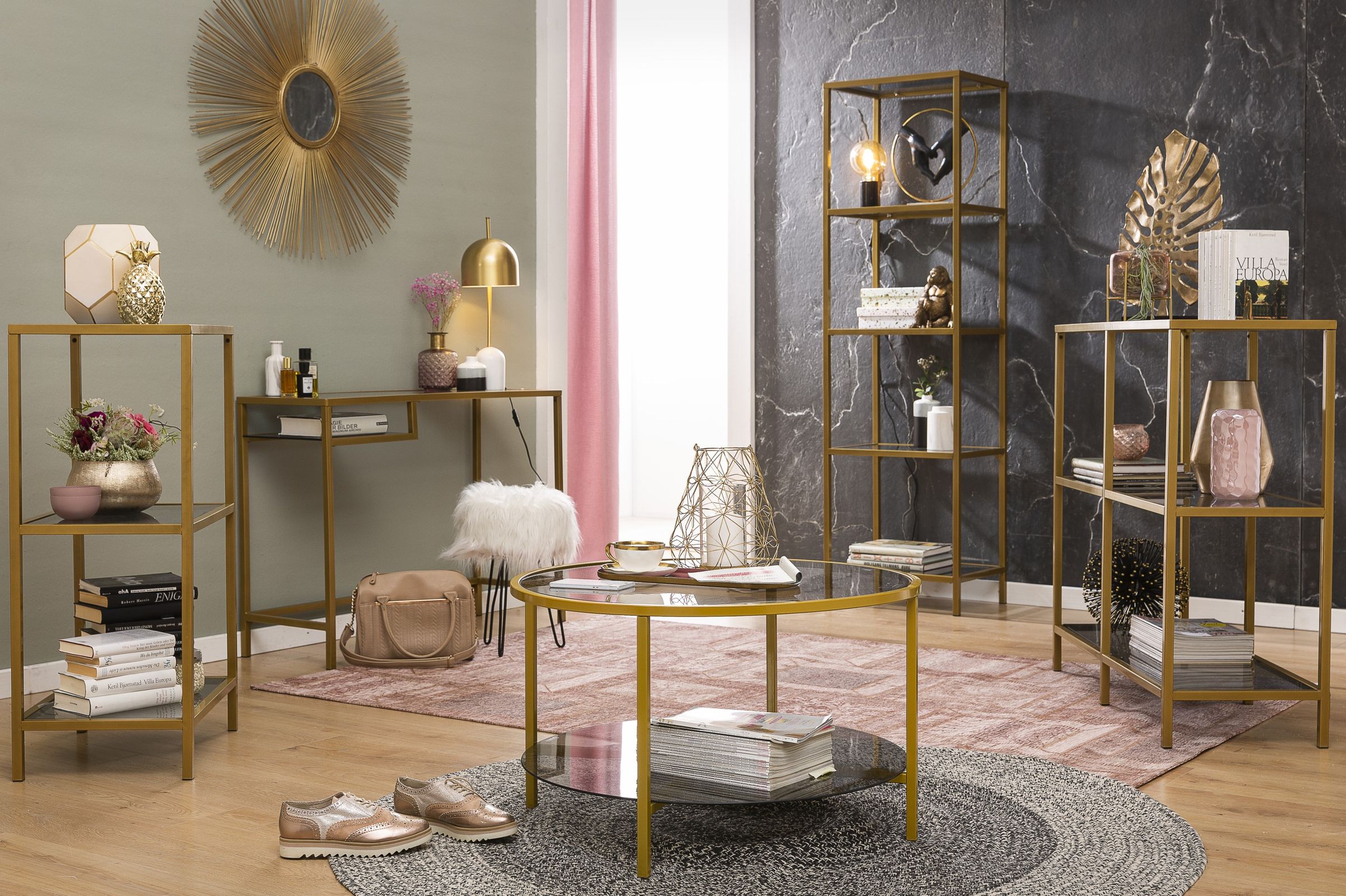 Regal Granada in Gold aus Metall in verschiedenen Größen und Ausführungen, edel dekoriert