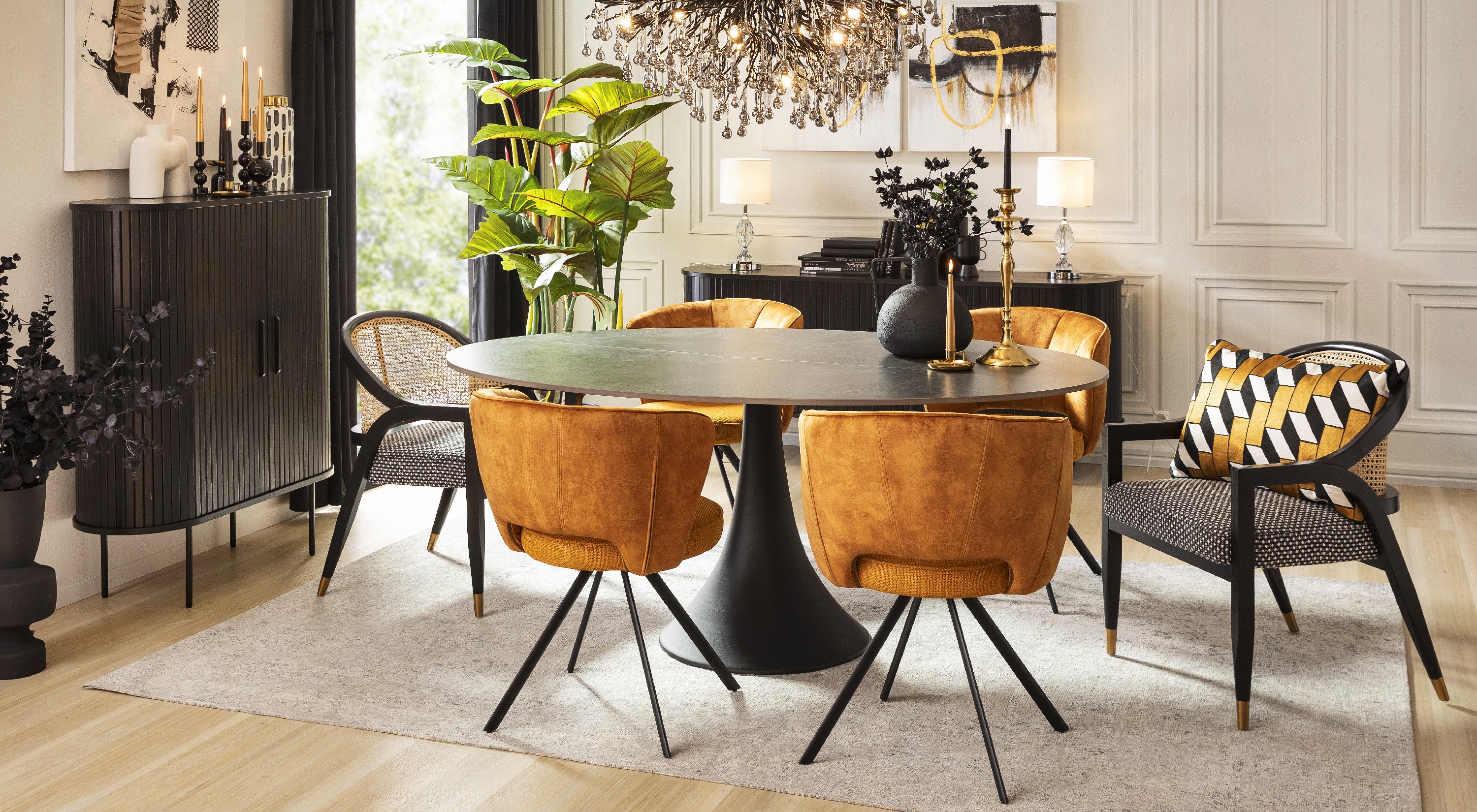 Moody Dining Room: zeitloses Altbau-Esszimmer