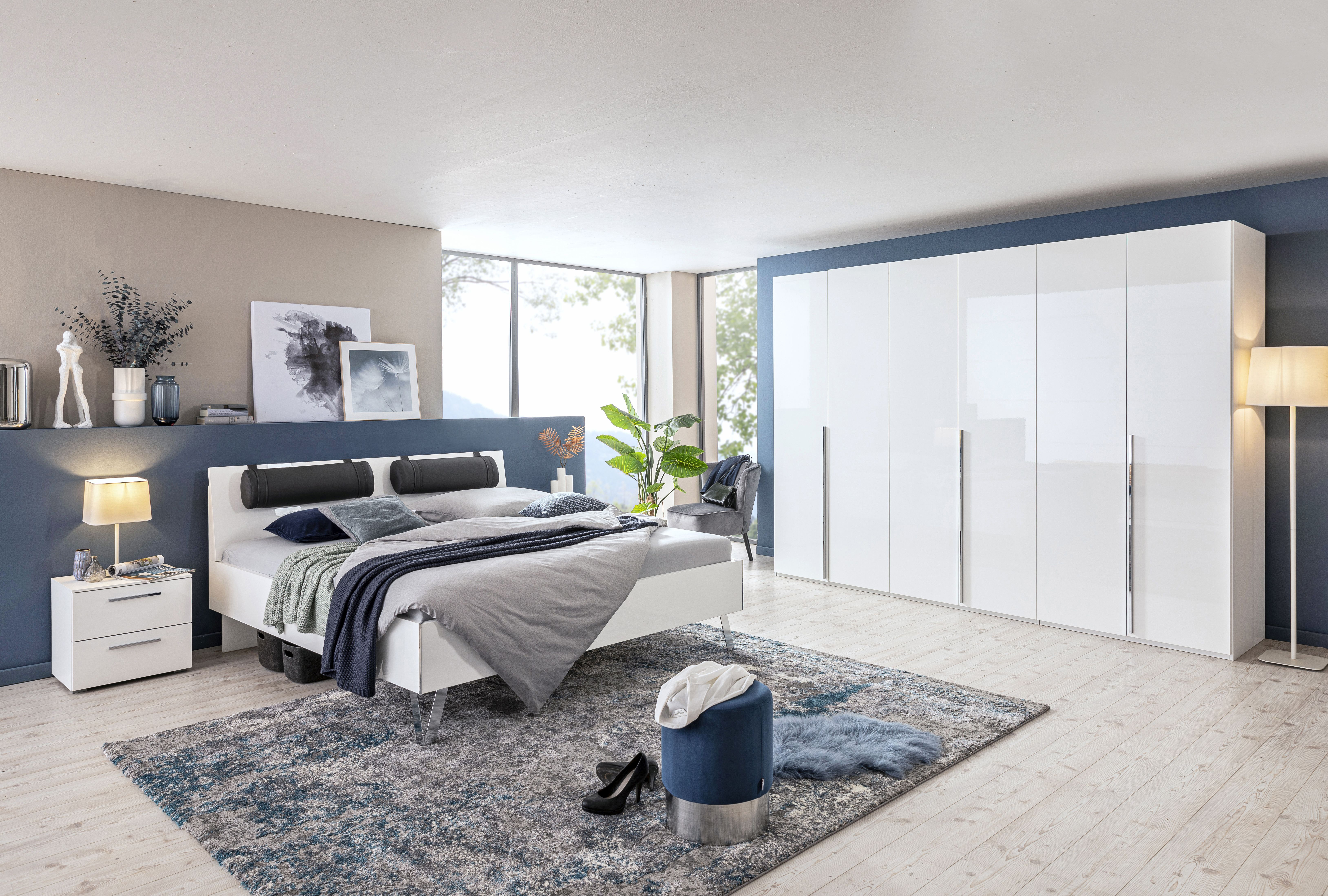 Drehtürenschrank
