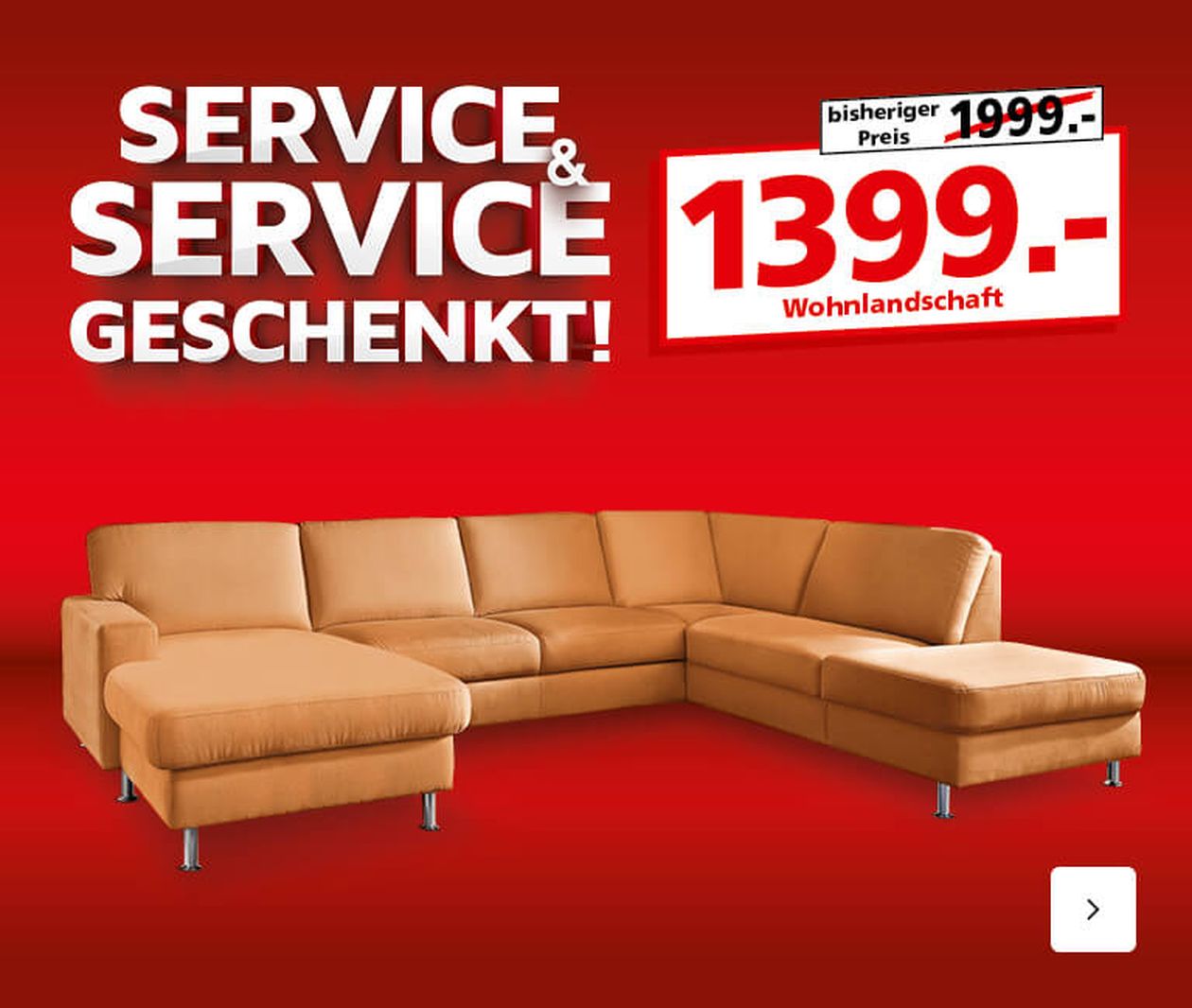 Braunes L-förmiges Sofa auf rotem Hintergrund mit Werbetext, der einen reduzierten Preis von 1399 statt 1999 anbietet, inklusive Service.
