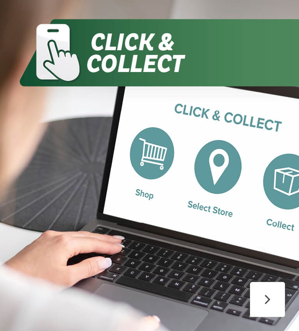 Eine Person benutzt einen Laptop, auf dem „Click & Collect“ mit Symbolen zum Einkaufen, Auswählen eines Geschäfts und Abholen von Artikeln angezeigt wird.