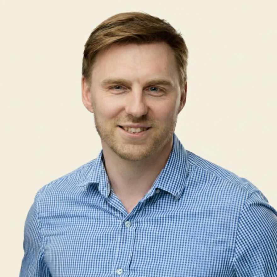 Photo of Vadym Kurachevskyi, Software Architect at Flash Payments, with 17+ years in software engineering and a passion for technology's societal impact.