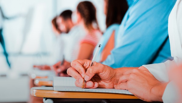 Belajar Menulis Bahasa Inggris Untuk Bisnis