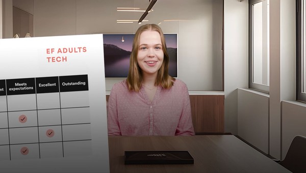 Hyper Class: Belajar Bahasa Inggris di EF Adults dengan Format Kelas Masa Depan