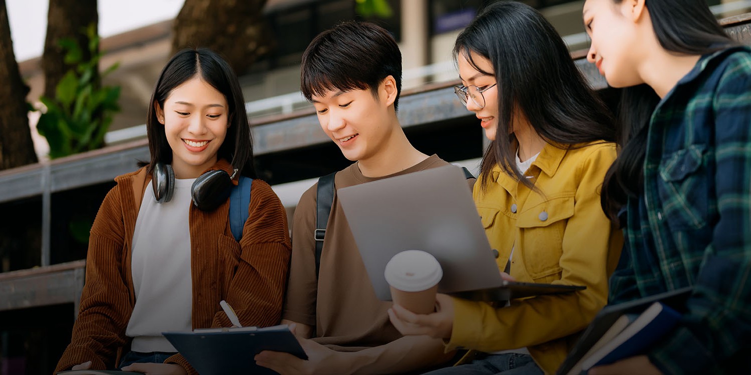 Mengembangkan Faculty of Communication