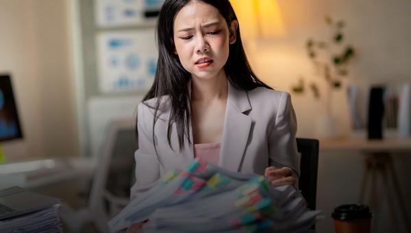 Produktif atau Overwork? Kenali Batas Sehat Lembur di Dunia Kerja