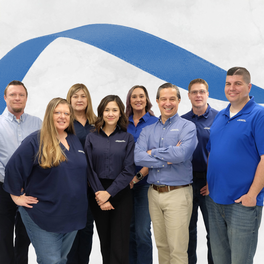 DENIOS employees posing for a photo