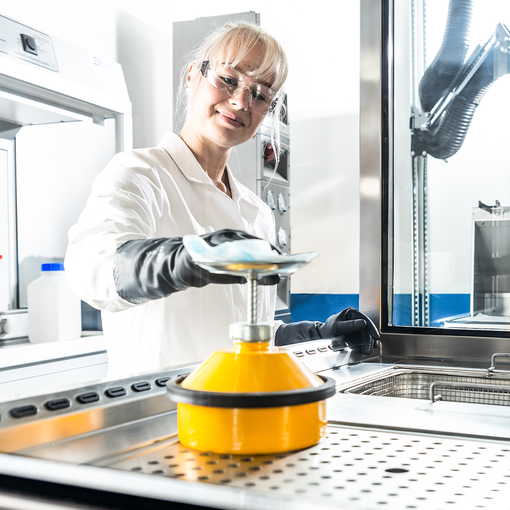 DENIOS Sprüh- und Annetzkannen