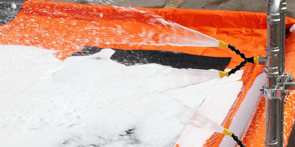 Schaumsprühanlage zur Desinfektion im Einsatz