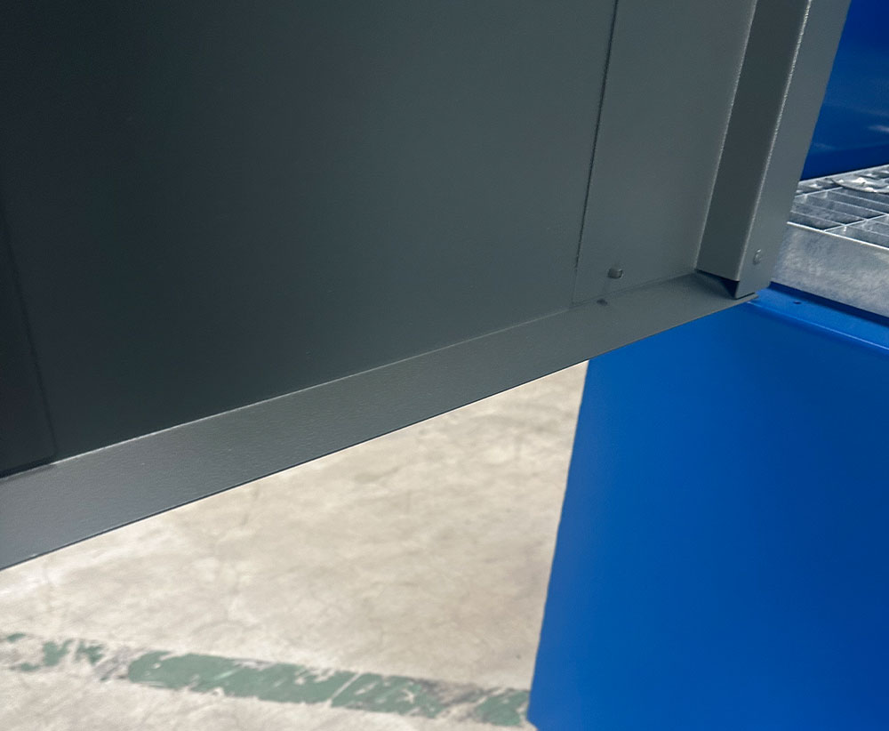 Nach innen abgeschrägte Türkante