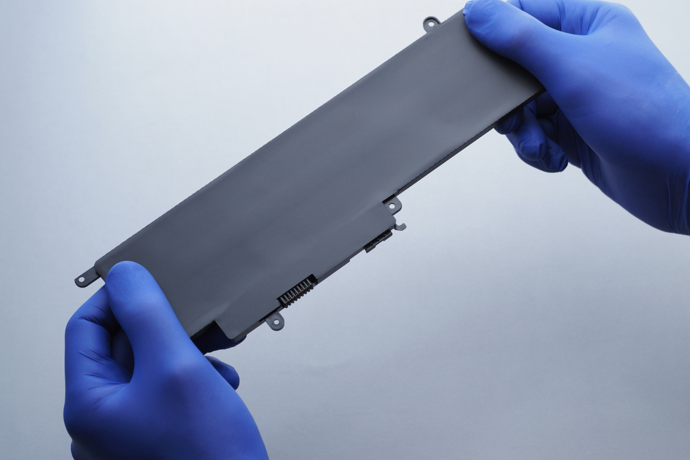 Proces certyfikacji baterii litowych – badania laboratoryjne