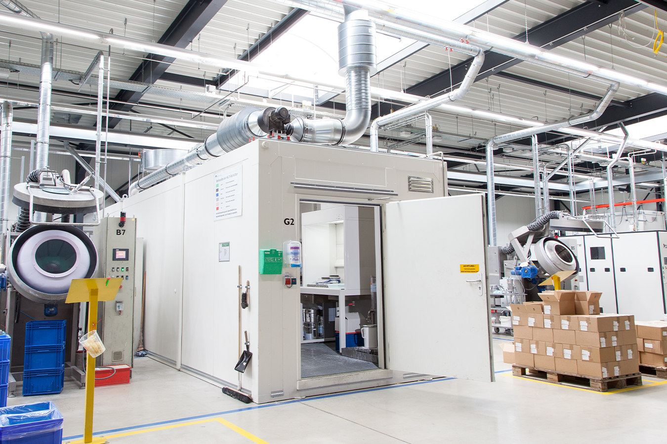 Integratie van insluitingstechniek in containers voor gevaarlijke stoffen