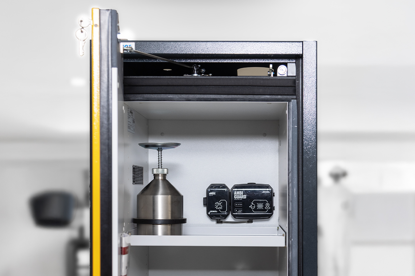 Nachrüsten Gefahrstoffschränken