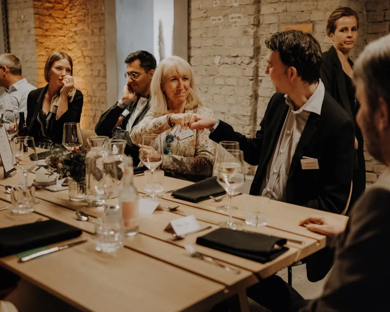 Maschinenraum dinner tisch