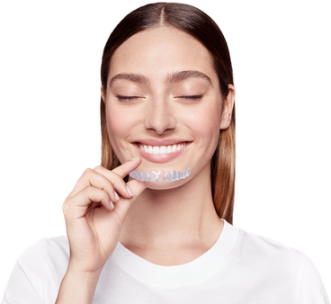 Frau mit Oberkiefer-Knirschschiene