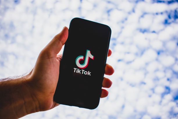 India bans 59 Chinese apps including TikTok, Mi Community, and Clash of Kings