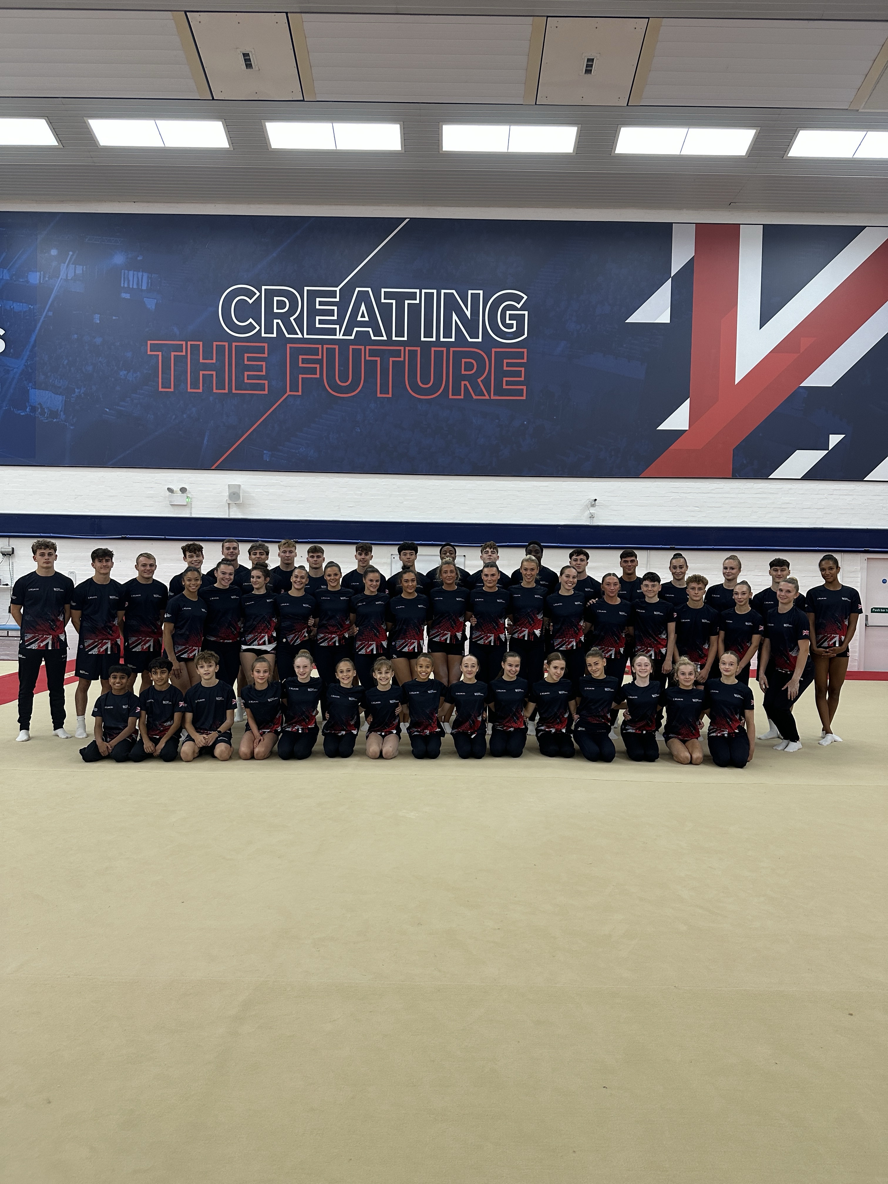 Meet the team heading to the 2026 Acrobatic World Championships