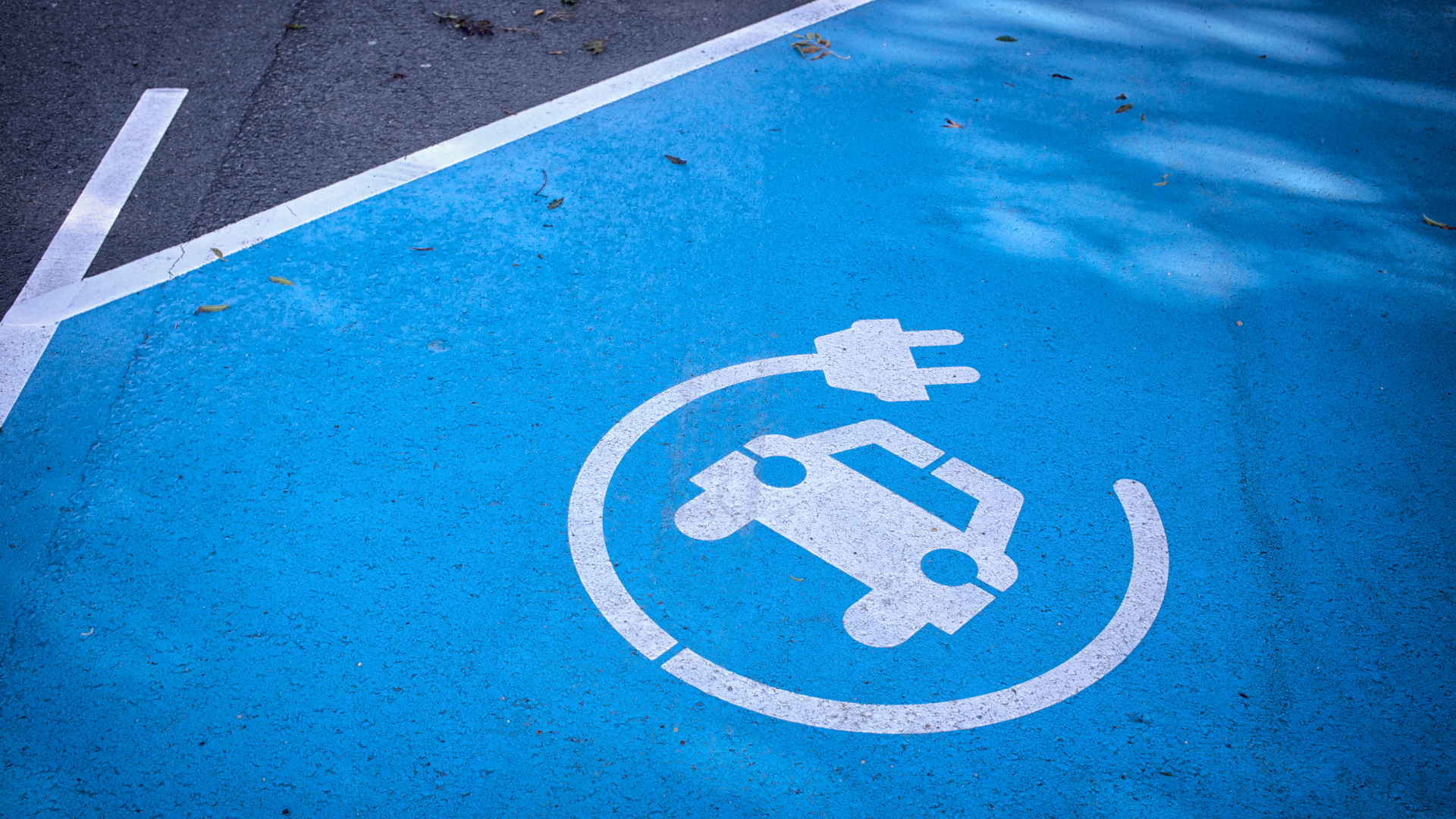 Innovative mobility for Switzerland - electric car subscription from CARIFY