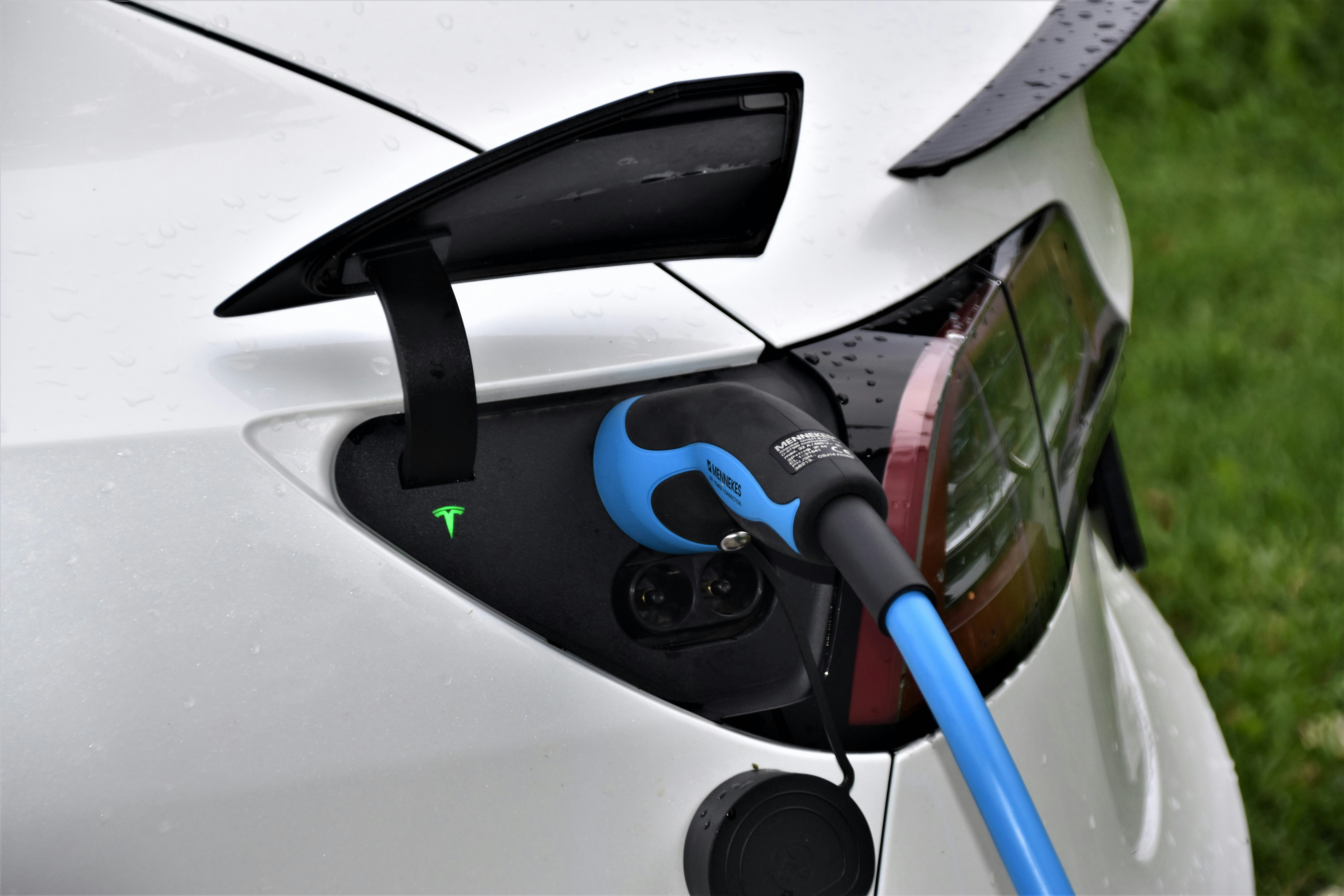 E-Car Battery Maintenance