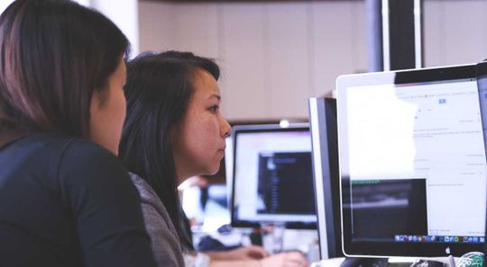 Benefits And Costs Of Pair Programming With A Novice