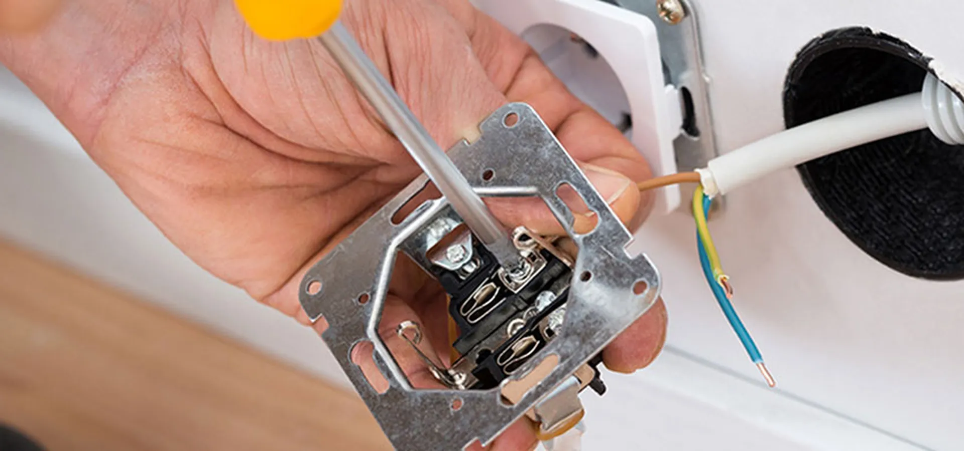 Power Outlet | Vogel's