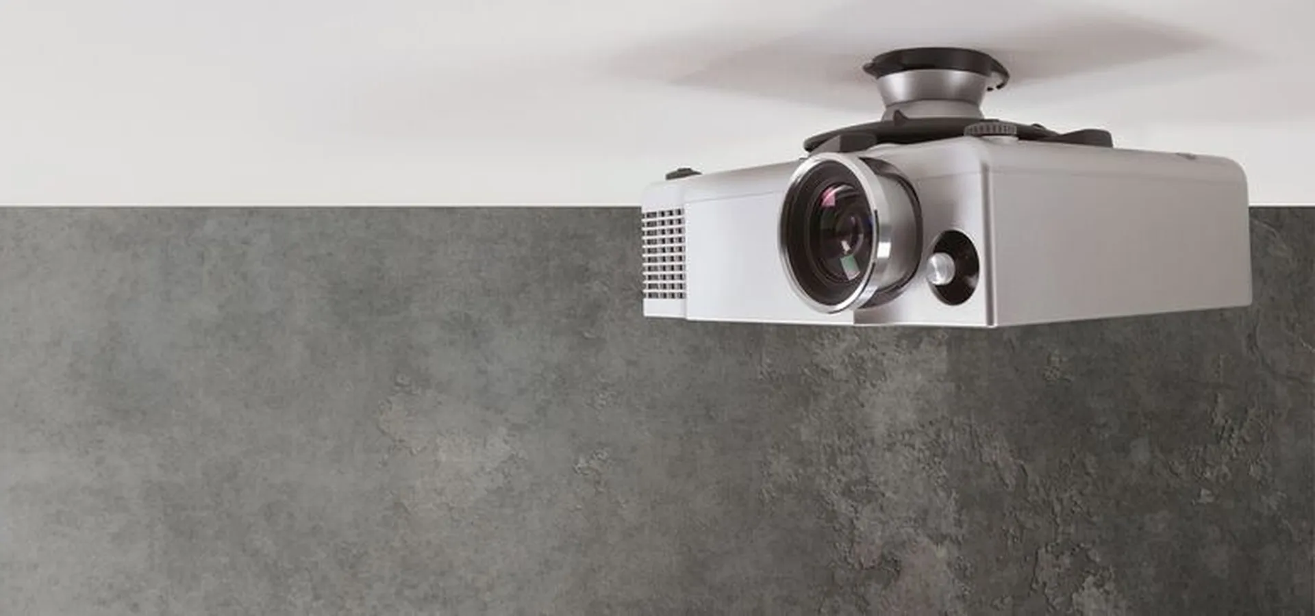 Projector mounted on the ceiling | Vogel's