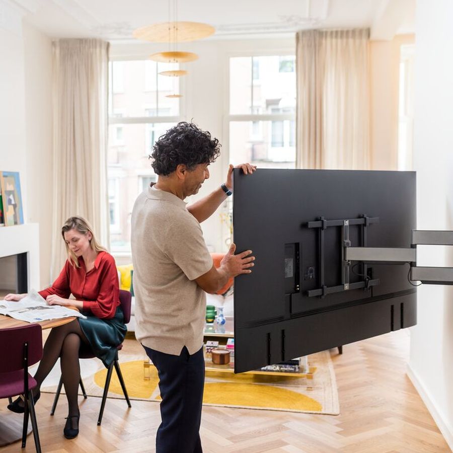 ELITE, TV mount, design & performance | Vogel's