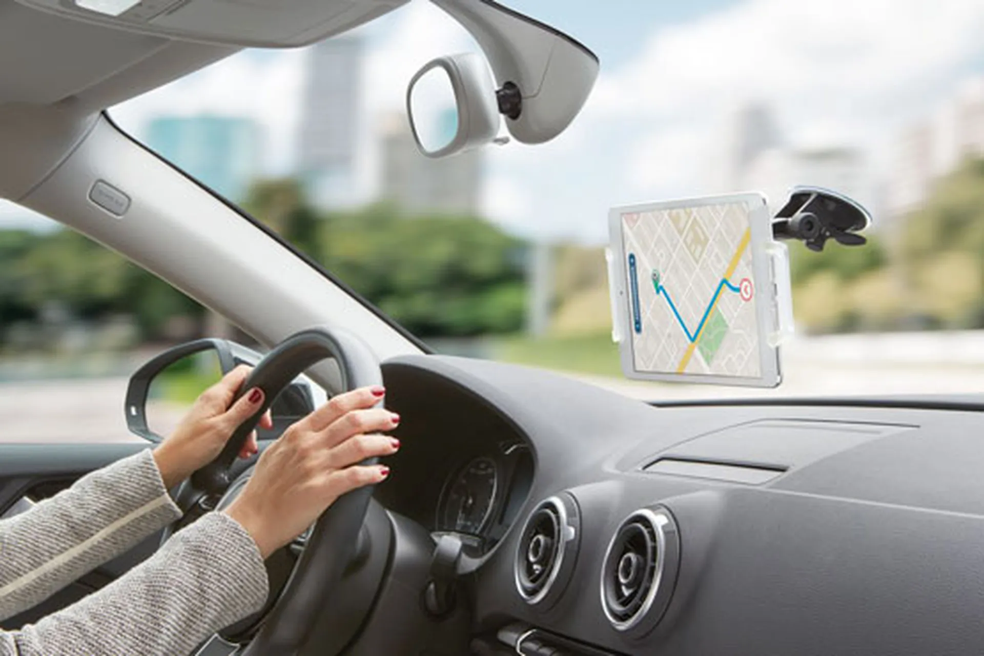 Tablet holder in the front of the car | Vogel's