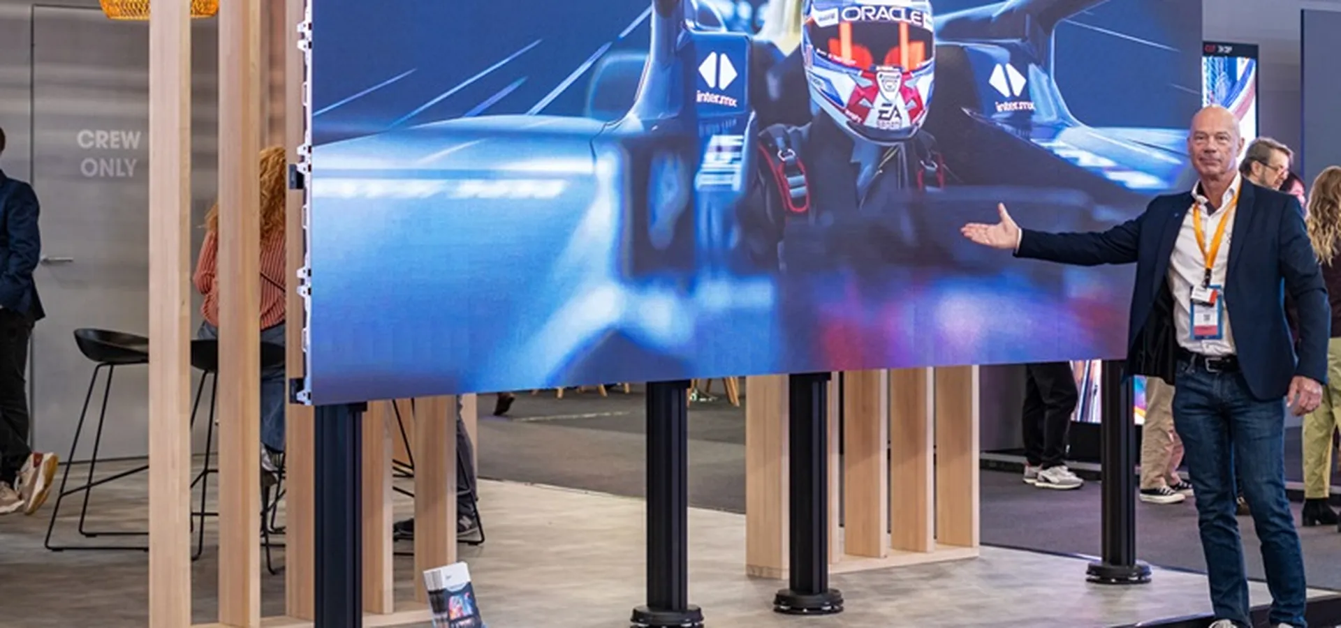 Vogels-at-ISE-2025_LED-wall-connect-it