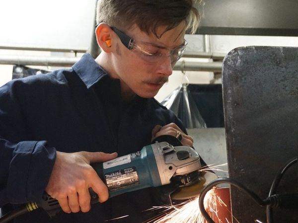 Fabricator