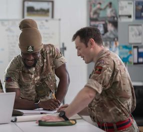 HR Finance Support Careers In The Army Army Jobs
