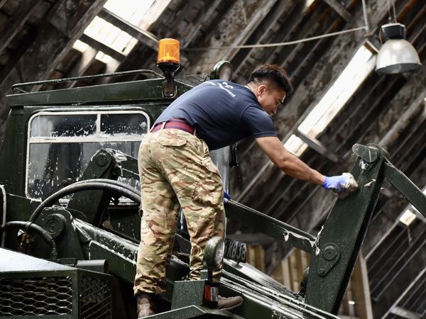 Plant operator mechanic
