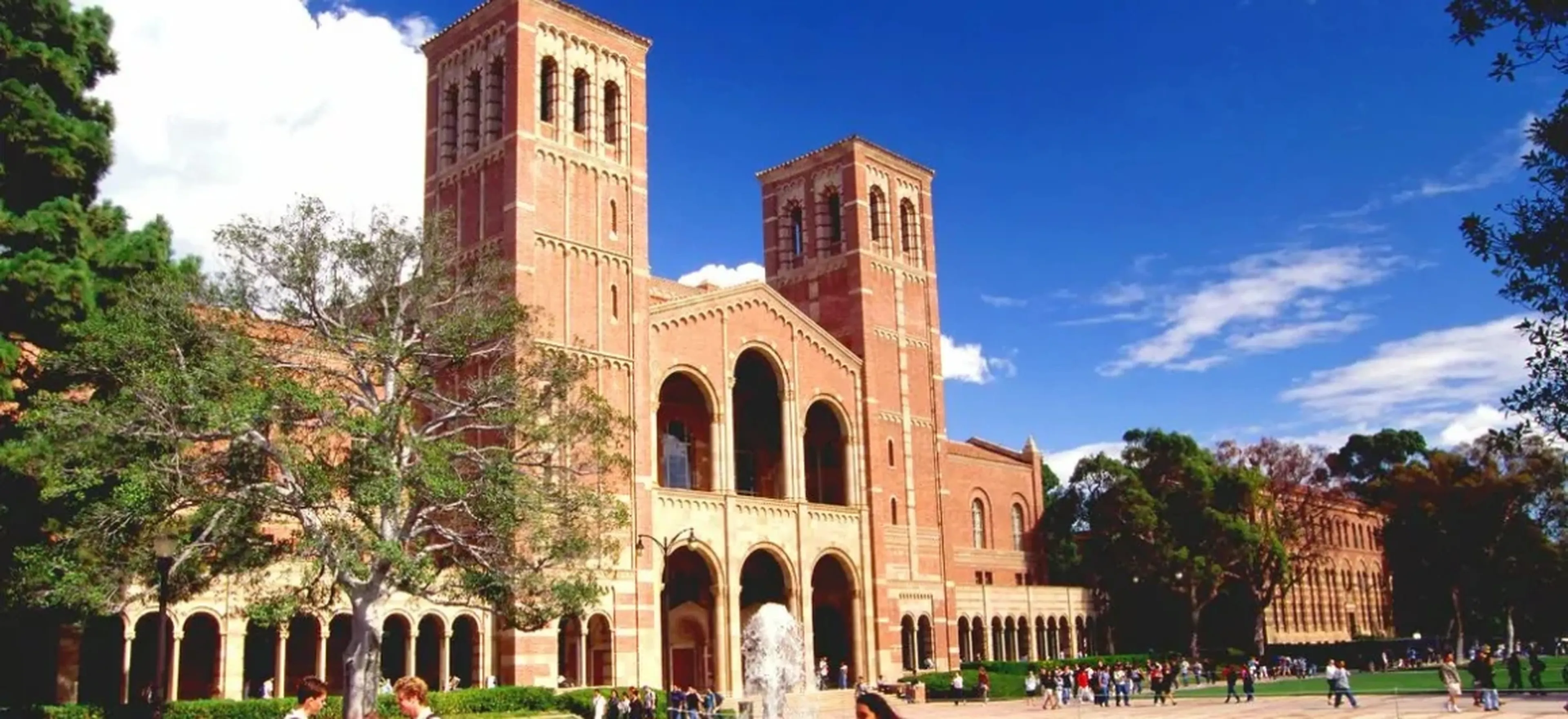 24 University Acceptances: Hitomi Sweeps UCLA, UC Berkeley, & USC Admissions from Japan