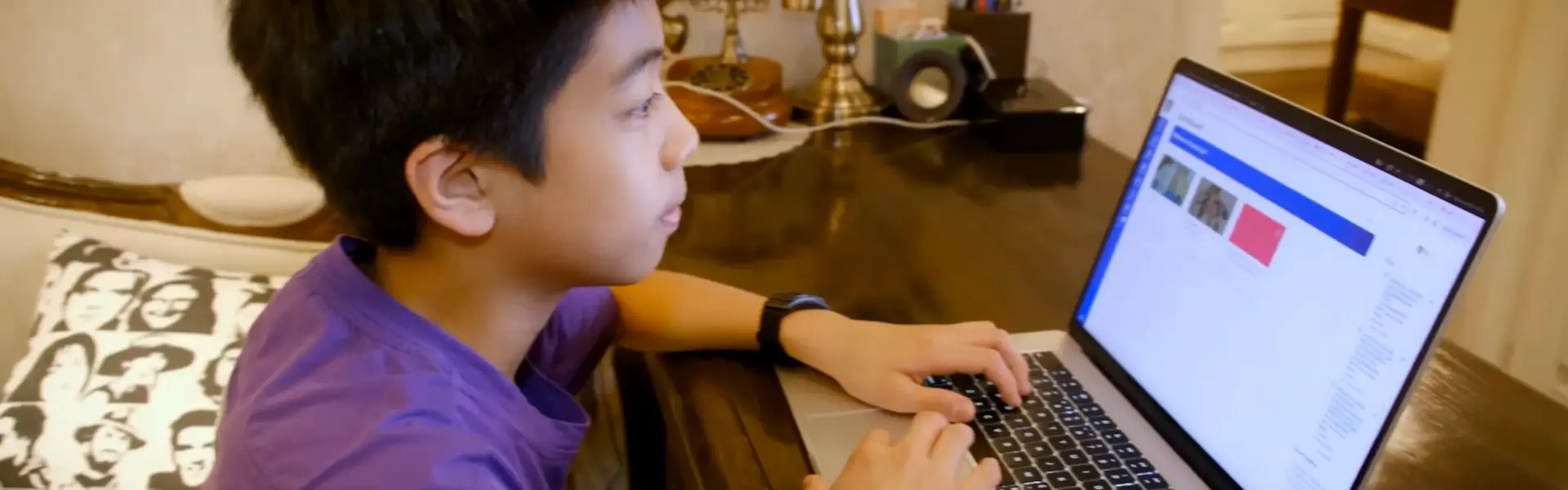 How Online Learning Helps Luis from Shanghai Balance Academics and Fencing