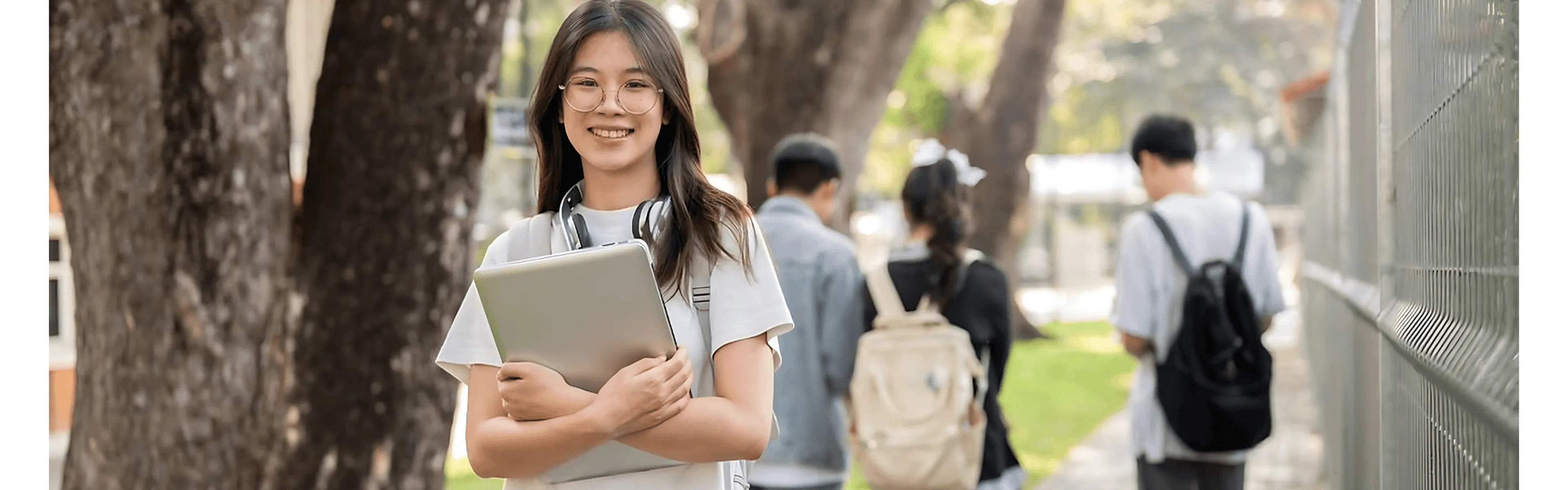 How Online School Students Harness Tech for Exam Study