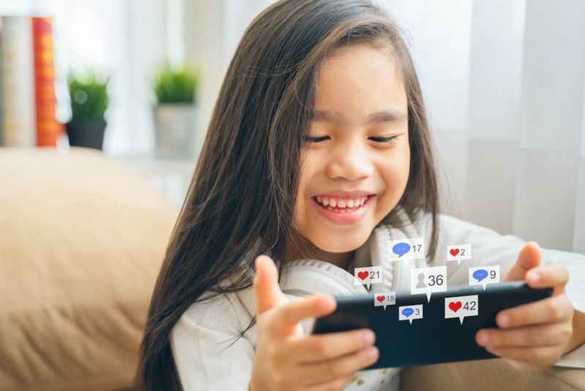 Keep Your Kids Safe Online With These Tips