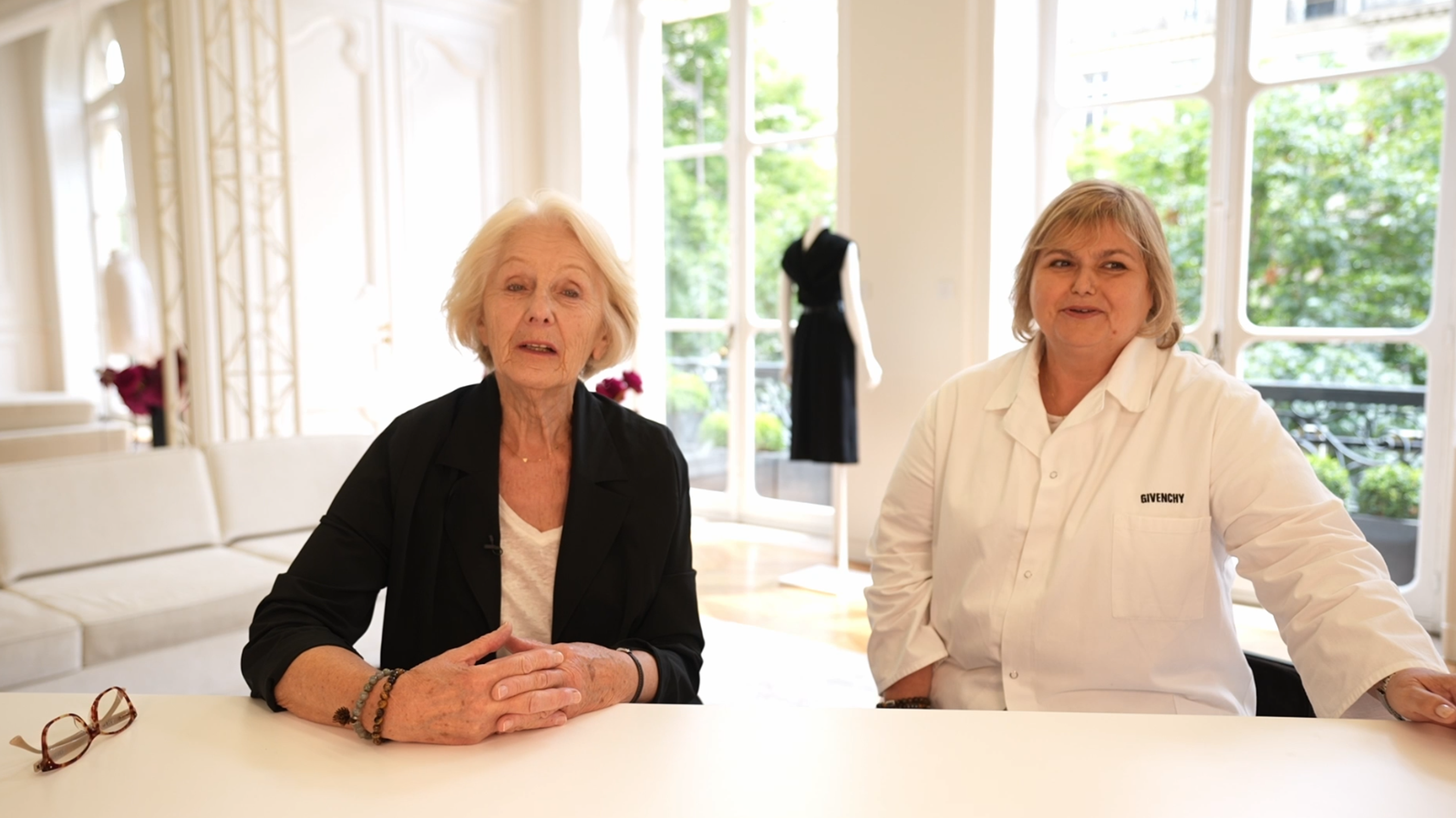 GIVENCHY: PAR SON ATELIER, MICHELINE PAWLIK ET ANA PEREIRA