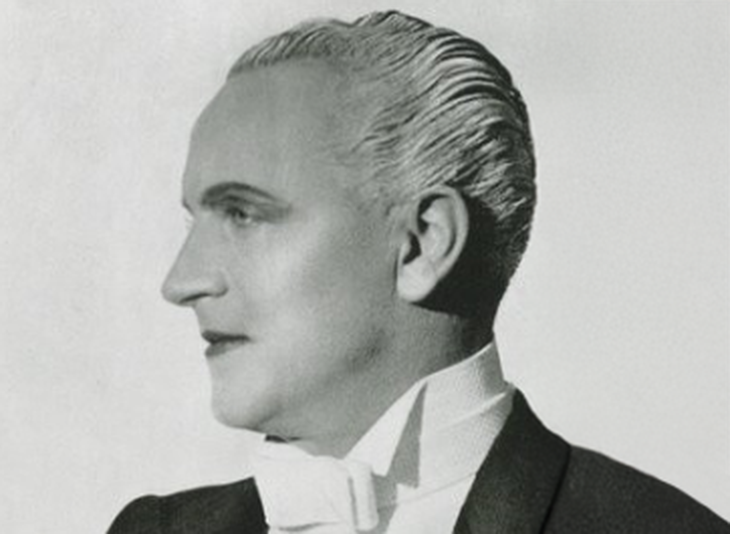 MONSIEUR ANTOINE, L'EMPIRE DU COIFFEUR DES GARÇONNES, image size:2800x2050