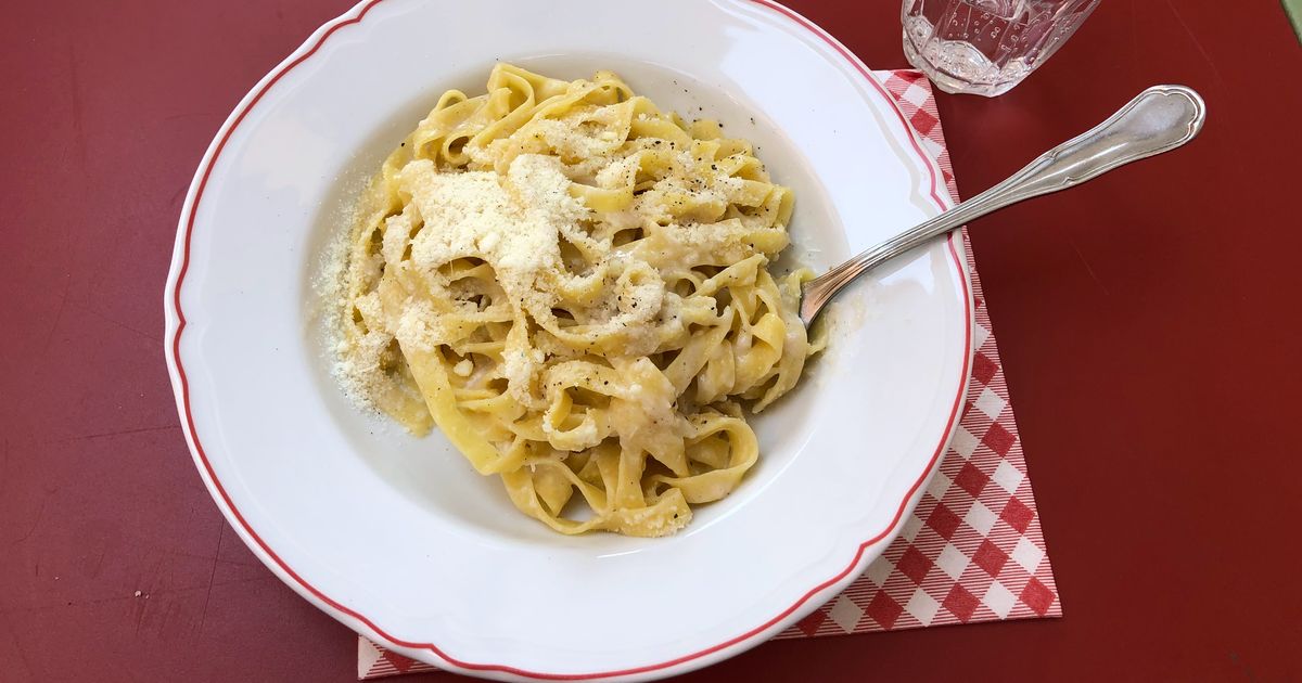 Cacio e pepe recipe | Faraway Worlds