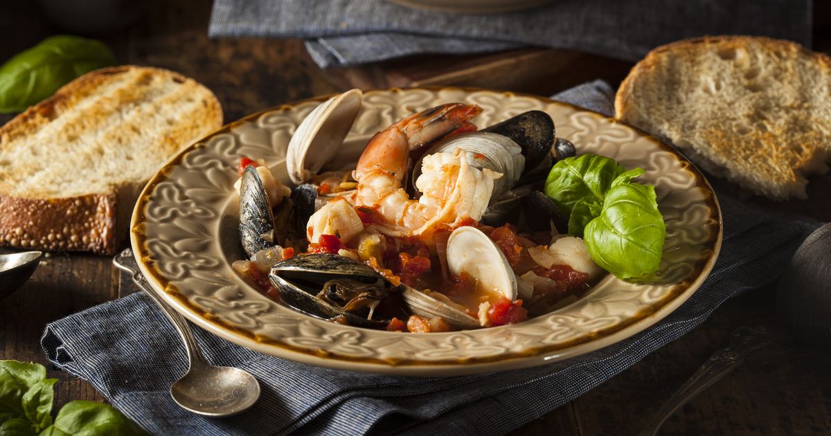 Cioppino: San Francisco's seafood stew | Faraway Worlds