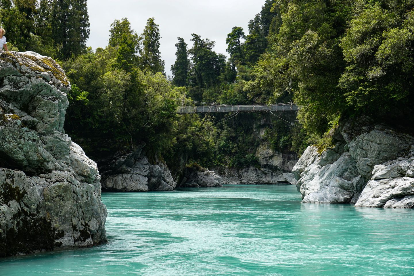 The swing bridge over Hokitika Gorge