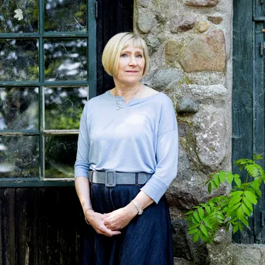 Billede af 'Med en knivspids kærlighed' af Pernille Juhl