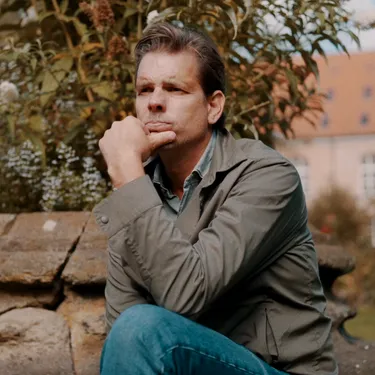 Video coverbillede af Forfatterinterview: Alex Schulman om at være forfatter