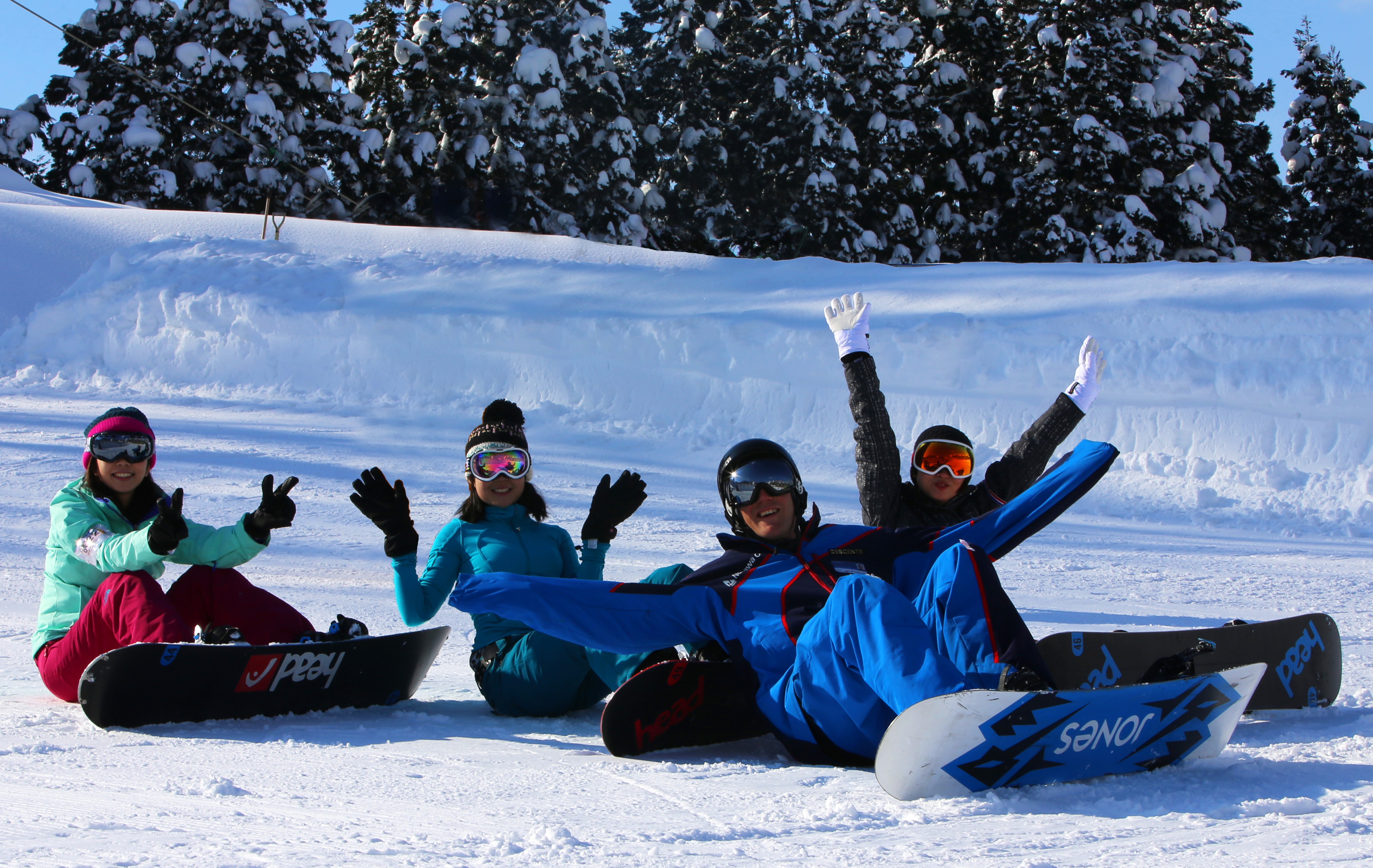 Beginner snowboard lesson with an English-speaking instructor